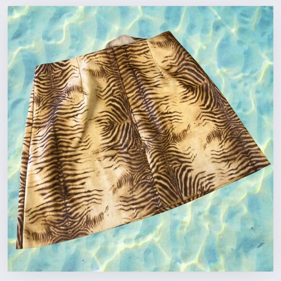 Vintage 1990s Y2K By Choice California Tiger Stripe Mini Top & Skirt Set - Picture 6 of 7